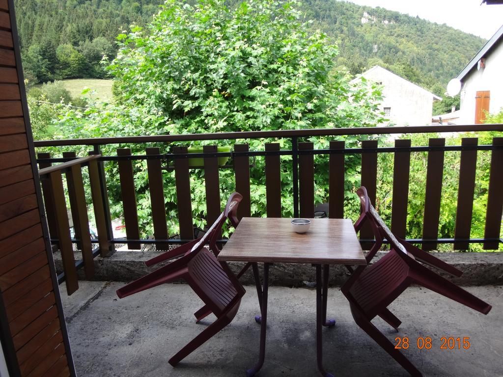 Hotel Bon Accueil Oyonnax Ruang foto