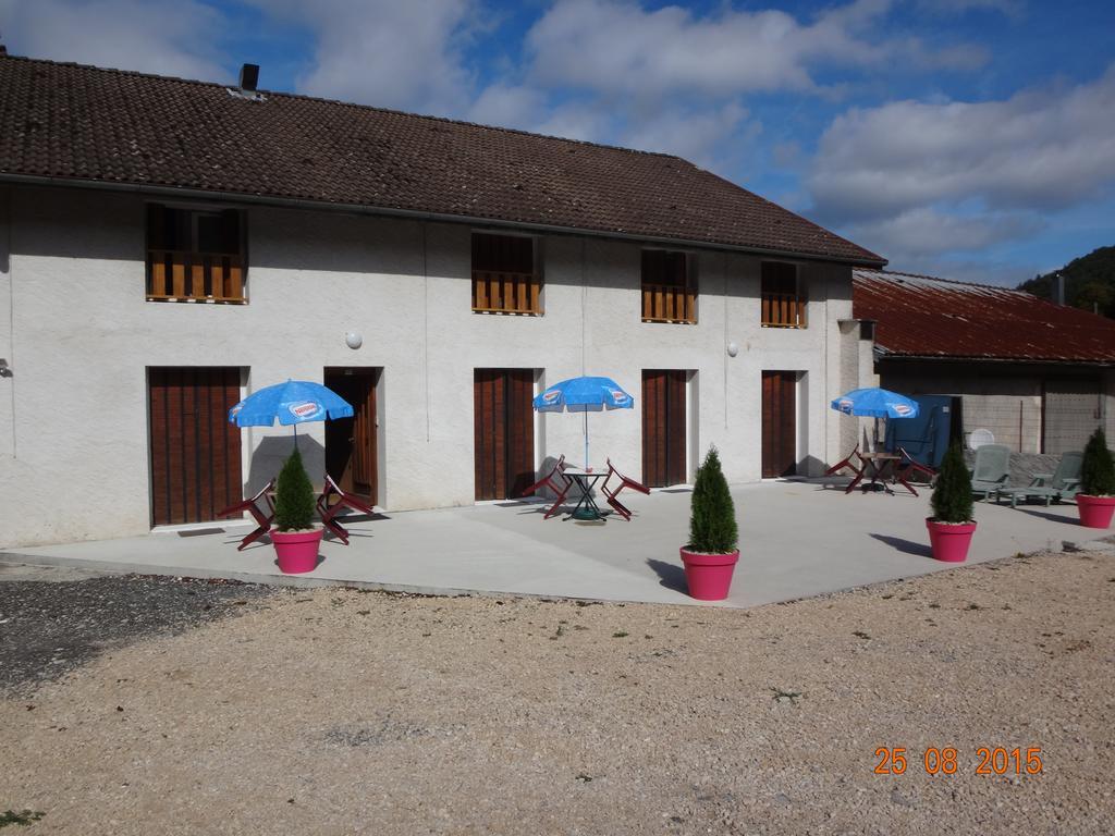 Hotel Bon Accueil Oyonnax Bagian luar foto
