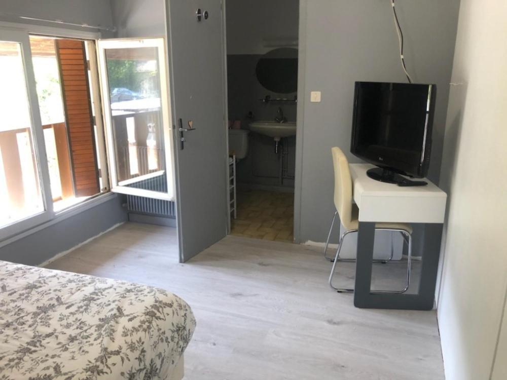 Hotel Bon Accueil Oyonnax Bagian luar foto